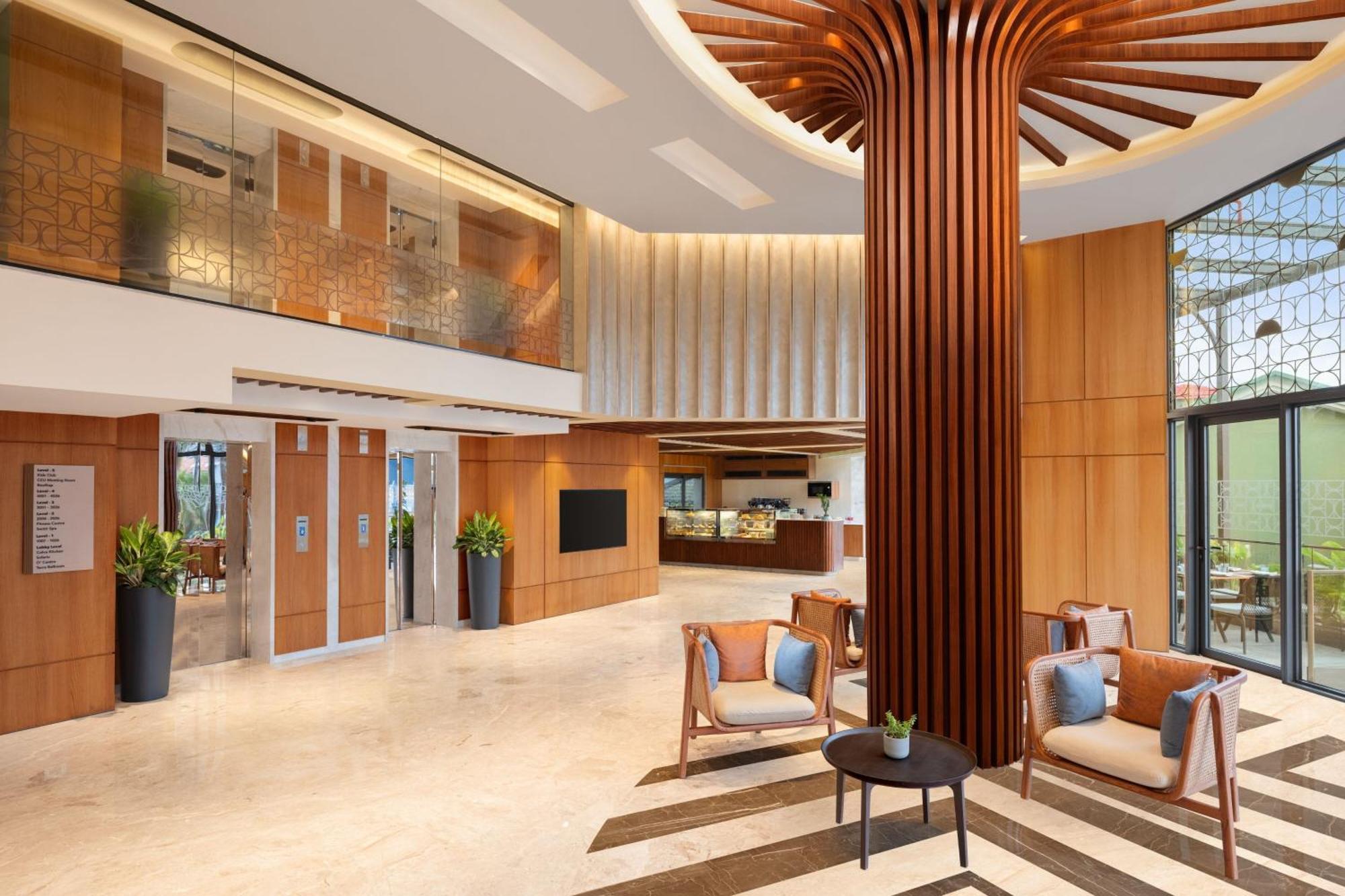 Courtyard By Marriott Goa Colva Hotel Exterior photo