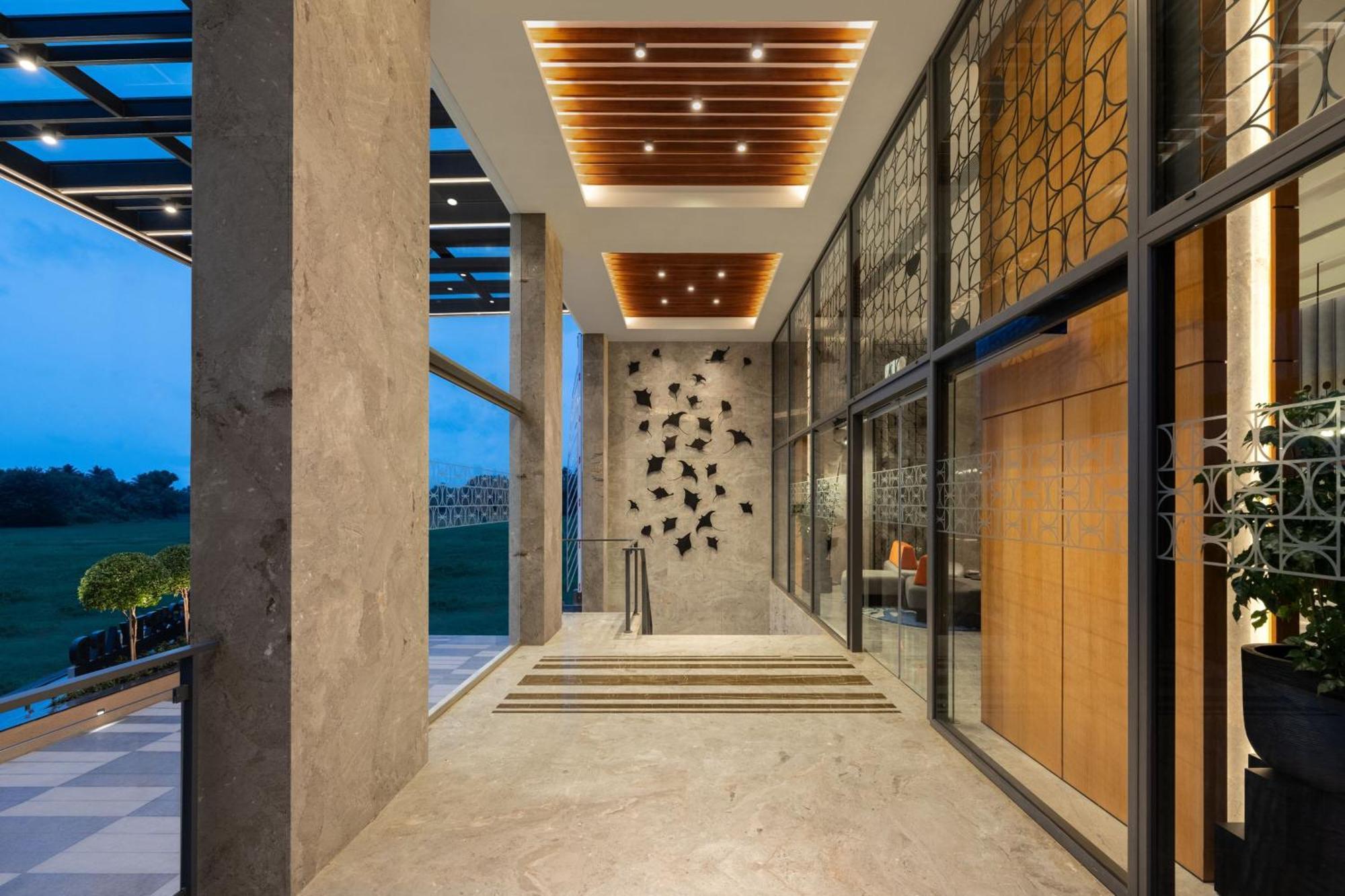 Courtyard By Marriott Goa Colva Hotel Exterior photo