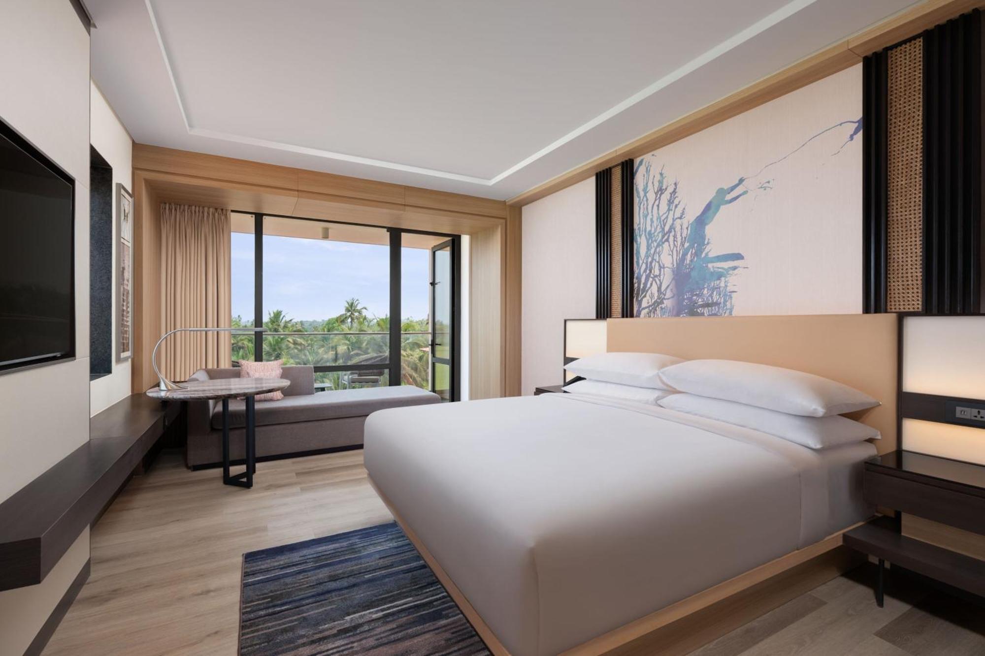 Courtyard By Marriott Goa Colva Hotel Exterior photo